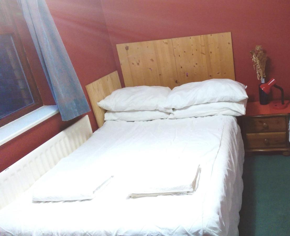 Oldbrook Accommodation Мілтон-Кінз Екстер'єр фото